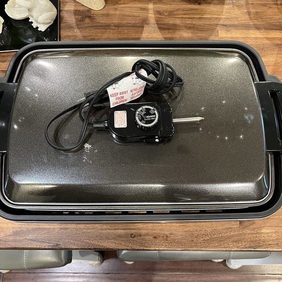 Zojirushi Other - Zojirushi Gourmet Sizzler Electric Griddle EA-DCC10 - Stainless Brown